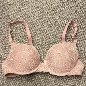 Lace Blush Pink Bra Size 34 B from Joyspun